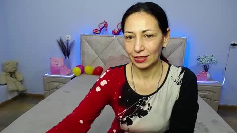 Snapshot of lilugrants chatting on January 22, 7:25 am lilugrants online show from January 22, 7:25 am