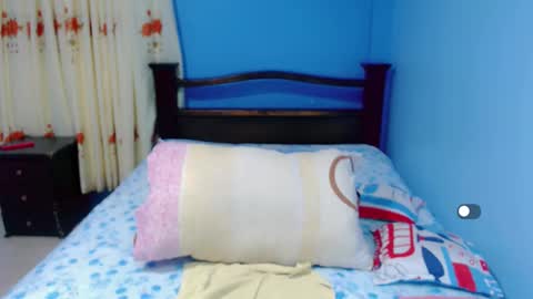 Snapshot of lily_benet1 chatting on September 19, 4:55 am LILYB online show from September 19, 4:55 am
