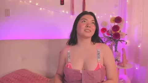 lily_cherry0 online show from February 27, 10:53 pm