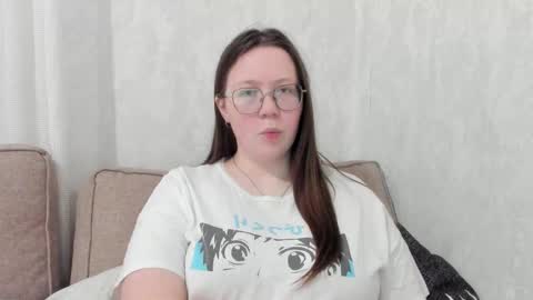 Lily Chays online show from January 12, 4:07 am