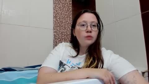 Lily Chays online show from October 12, 6:32 pm