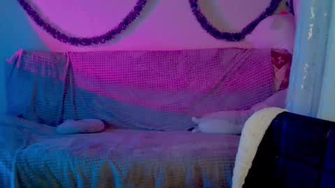 lily_ember online show from January 13, 10:03 pm