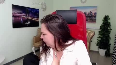 Lily online show from February 26, 7:07 am