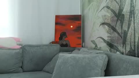 Snapshot of lily_foster_ chatting on March 12, 7:24 am Lily online show from March 12, 7:24 am