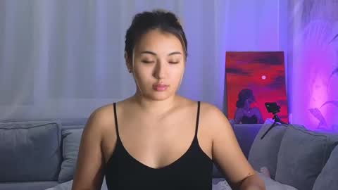 Snapshot of lily_foster_ chatting on February 17, 5:01 pm Lily online show from February 17, 5:01 pm
