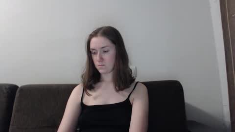 lily_love_x online show from September 17, 10:41 pm