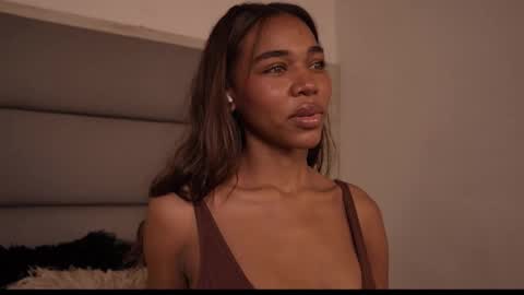 Lily Miiller online show from April 12, 8:00 pm