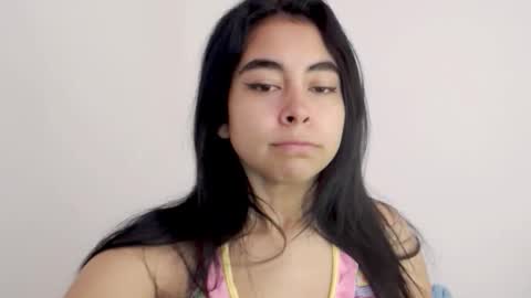 Lily Roberts online show from February 24, 2:16 pm