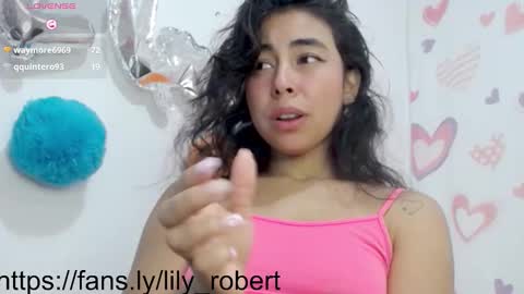 Snapshot of lily_robertss_ chatting on September 20, 3:49 am Lily Roberts online show from September 20, 3:49 am