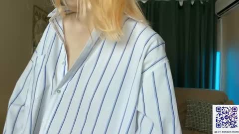 Lily Spark online show from June 17, 1:51 am