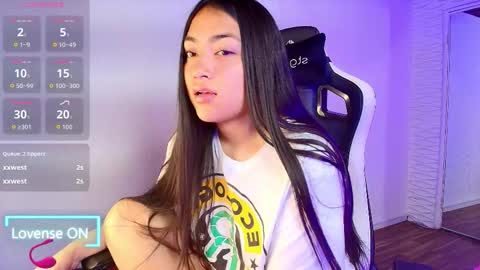 Snapshot of lily_waist chatting on September 17, 12:14 pm lily_waist online show from September 17, 12:14 pm