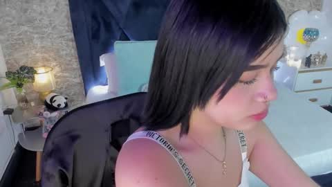 LilyWoodz online show from November 19, 7:36 pm