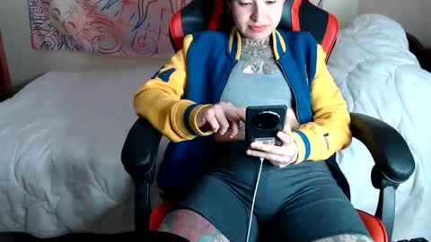 Lily online show from March 25, 4:49 am