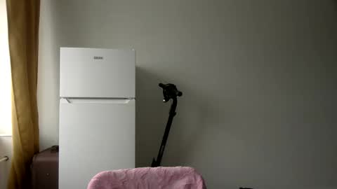 lilycandy_ online show from February 27, 10:15 am