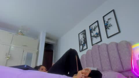 Lily online show from June 22, 3:11 am