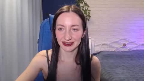 Lily online show from November 5, 9:14 am