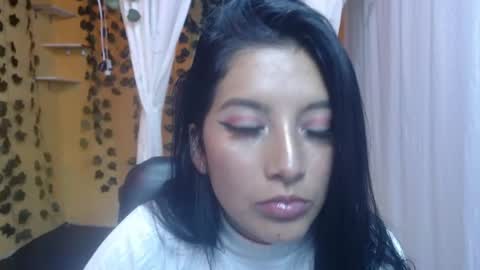 lilymoon_018 online show from April 23, 1:13 pm