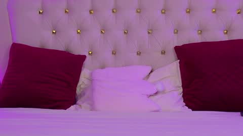      online show from April 8, 4:47 am