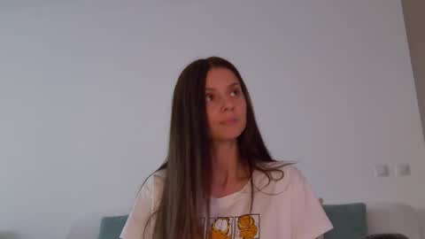 Lily online show from September 18, 3:10 pm