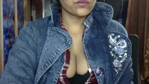 limaakter246618 online show from January 11, 1:49 pm