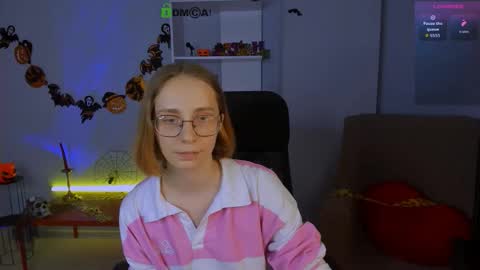 Snapshot of lina_fox12 chatting on October 21, 4:33 pm lina_fox12 online show from October 21, 4:33 pm