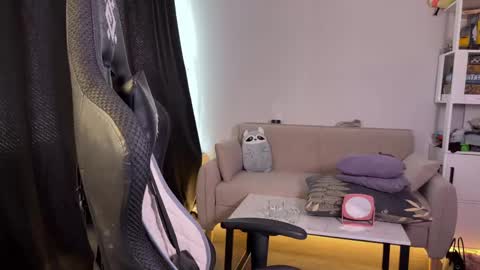 Snapshot of lina_witch chatting on September 12, 9:18 am lina online show from September 12, 9:18 am