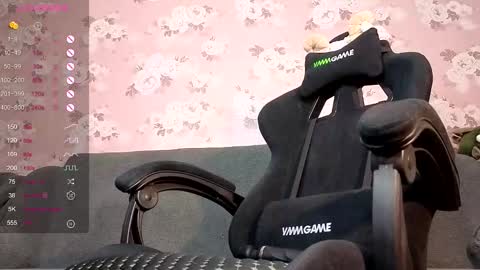 Lina Devine online show from December 18, 1:38 pm