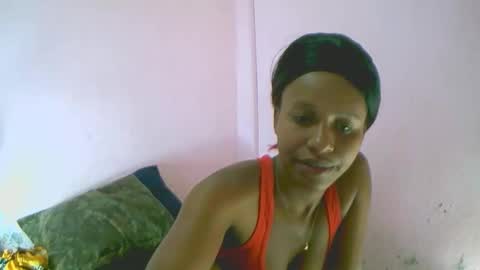 linah1123 online show from April 5, 9:25 pm