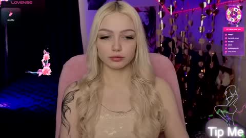 I am Lina online show from April 6, 10:05 am