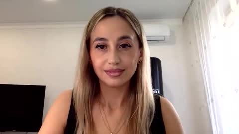 linavora online show from November 18, 12:28 pm