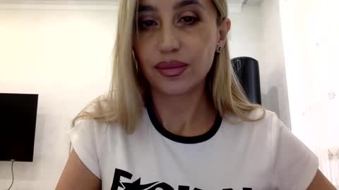 linavora online show from March 3, 10:21 am