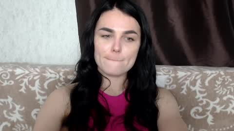 Snapshot of linda_aa chatting on February 23, 7:34 pm Linda online show from February 23, 7:34 pm