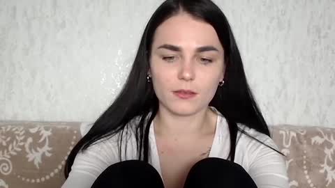 Snapshot of linda_aa chatting on February 19, 7:38 pm Linda online show from February 19, 7:38 pm