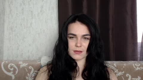 Snapshot of linda_aa chatting on February 22, 9:34 am Linda online show from February 22, 9:34 am