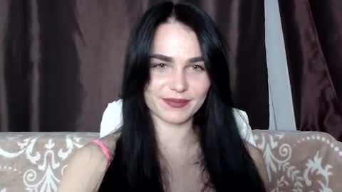 Snapshot of linda_aa chatting on March 7, 7:38 pm Linda online show from March 7, 7:38 pm