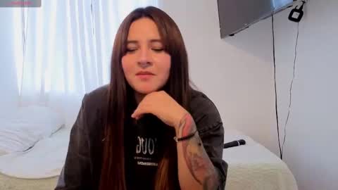 Linda online show from November 10, 6:47 pm