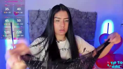 linda_martinii online show from February 15, 12:01 pm