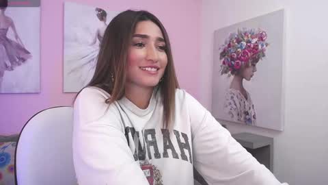 Maria Paula online show from September 25, 12:15 pm