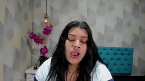    online show from October 25, 6:48 pm