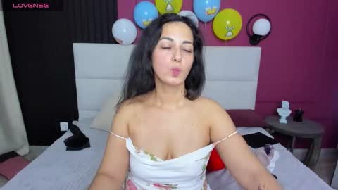 Linda online show from October 3, 1:54 am