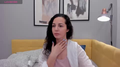 Linda online show from February 8, 1:32 am