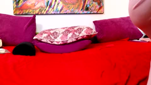 Linda online show from December 4, 7:10 am