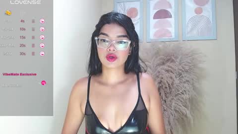 Snapshot of lindsay_sweet24 chatting on January 12, 6:28 am ana online show from January 12, 6:28 am