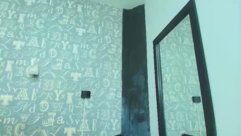  Lindsey  online show from December 15, 12:10 pm