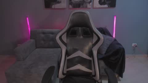 Lin online show from December 1, 11:51 pm