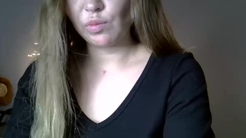 Anna online show from January 8, 10:03 pm