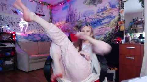 Lin online show from February 1, 11:06 pm