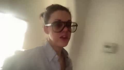 linusloves online show from April 15, 8:31 pm