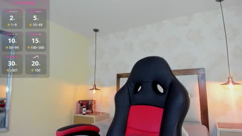  L I N Z I online show from December 5, 1:12 pm