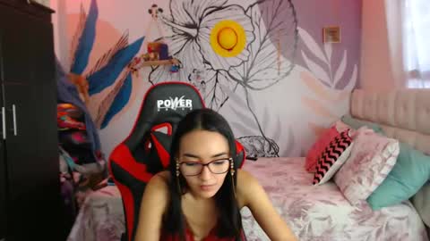 LinzyBaner online show from January 13, 10:13 pm